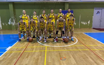 Seniori slavili protiv Duga Rese